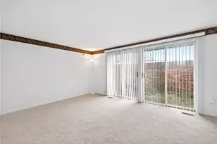 5871 Troy Villa Blvd, Huber Heights, OH 45424 - Photo 9