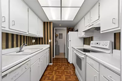 5871 Troy Villa Boulevard, Huber Heights, OH 45424 - Photo 13