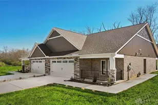 5019 Waterford, Middletown, OH 45042 - Photo 1