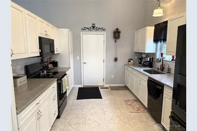 201 Sagebrush Drive, Clayton, OH 45315 - Photo 17