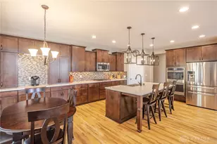 1101 Westover Rd, Beavercreek Twp, OH 45385 - Photo 7