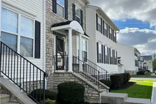 380 Oxford Oak Dr, Blacklick, OH 43004 - Photo 1