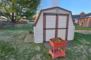 1065 Clover Ct, Xenia, OH 45385 - Photo 15