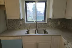 5820 Woodstone Dr, Trotwood, OH 45426 - Photo 5