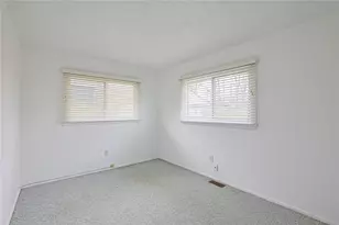 4307 Meadowcroft Rd, Dayton, OH 45429 - Photo 17