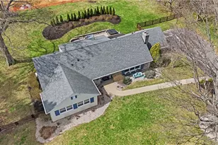 9101 Hoffman Farm Ln, Cincinnati, OH 45242 - Photo 3