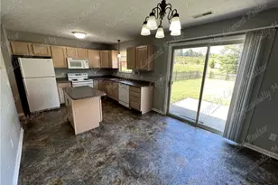 2451 Trotter Ct, Beavercreek, OH 45434 - Photo 9