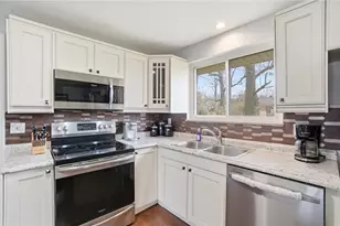 1692 Shady Ln, Beavercreek, OH 45432 - Photo 11