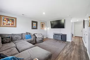 5645 Brampton Pl, Trotwood, OH 45315 - Photo 9