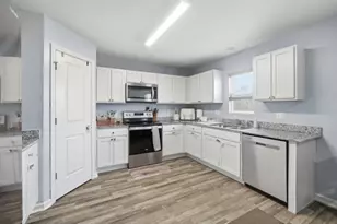 5645 Brampton Pl, Trotwood, OH 45315 - Photo 13