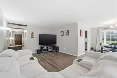 440 Walsingham Court, Centerville, OH 45429 - Photo 9