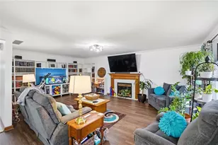 214 Old Carriage Dr, Englewood, OH 45322 - Photo 5