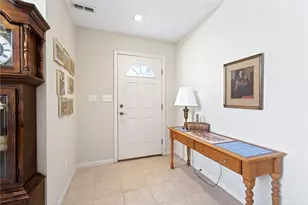 454 Beth Page Cir, Washington Twp, OH 45458 - Photo 5