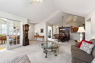 454 Beth Page Cir, Washington Twp, OH 45458 - Photo 9