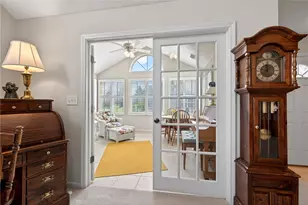 454 Beth Page Cir, Washington Twp, OH 45458 - Photo 11