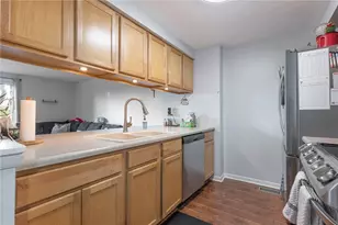 8435 Washington Vlg Dr, Washington Twp, OH 45458 - Photo 7
