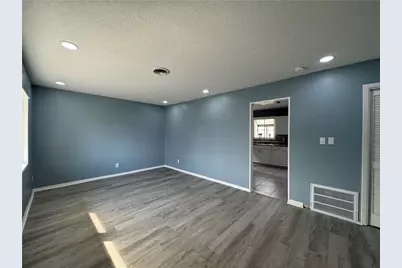 4883 Rainier Drive, Dayton, OH 45432 - Photo 5