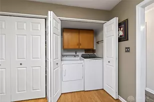 5590 Folkestone Dr, Washington Twp, OH 45459 - Photo 9