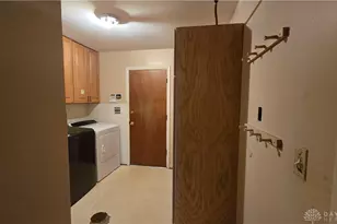 3306 Burgoyne Dr, Dayton, OH 45405 - Photo 9