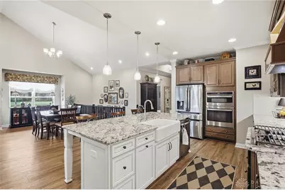 3839 Pepperwell Circle, Sugarcreek Twp, OH 45440 - Photo 9