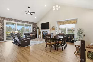 3839 Pepperwell Cir, Sugarcreek Twp, OH 45440 - Photo 15