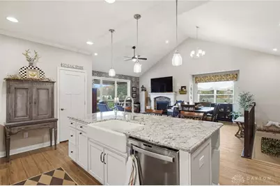 3839 Pepperwell Circle, Sugarcreek Twp, OH 45440 - Photo 11