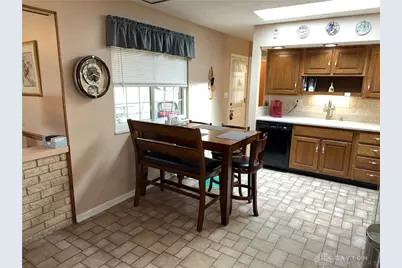 6208 Rosecrest Drive, Butler Twp, OH 45414 - Photo 17