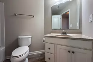 16 Old Pond Rd, Springboro, OH 45066 - Photo 7