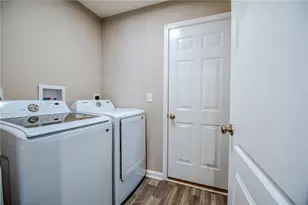 8196 Cherry Birch Dr, Tipp City, OH 45371 - Photo 25