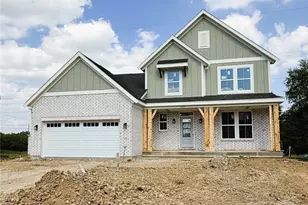 2572 Golden Leaf, Beavercreek, OH 45431 - Photo 1