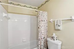 1565 Kingsway Dr, Beavercreek Twp, OH 45385 - Photo 29