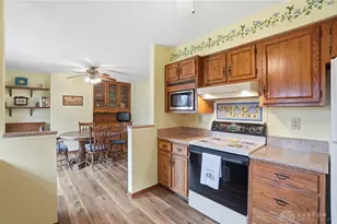 1565 Kingsway Dr, Beavercreek Twp, OH 45385 - Photo 15