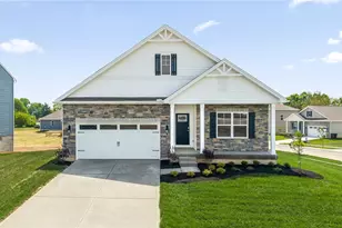 461 Hollywood Blvd, Xenia, OH 45385 - Photo 1