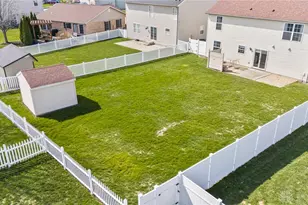 413 Deerwood Dr, Piqua, OH 45356 - Photo 9