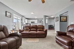 413 Deerwood Dr, Piqua, OH 45356 - Photo 23