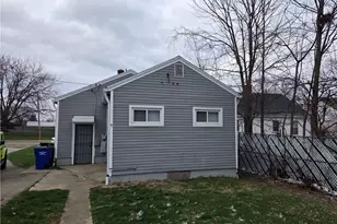 3234 Oakridge Dr, Dayton, OH 45417 - Photo 3