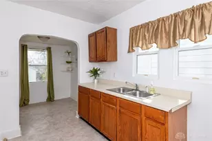 28 N Trenton St, Dayton, OH 45417 - Photo 13