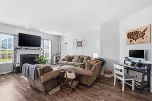 1215 Driftwood Dr, Fairborn, OH 45324 - Photo 11