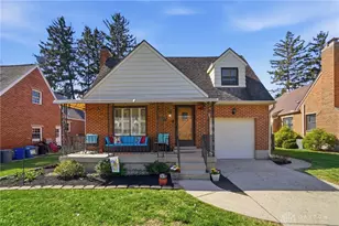 342 Wisteria Dr, Oakwood, OH 45419 - Photo 1