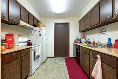 7627 Essington Circle, Washington Twp, OH 45459 - Photo 5