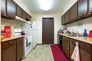 7627 Essington Cir, Washington Twp, OH 45459 - Photo 5