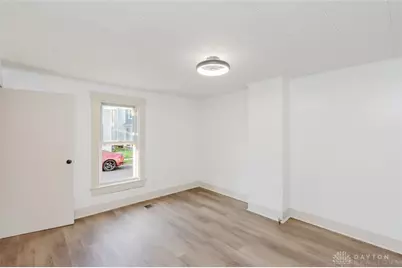 555 E Sycamore Street, Miamisburg, OH 45342 - Photo 11