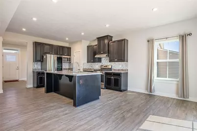 1040 Baywood Drive, Fairborn, OH 45324 - Photo 9