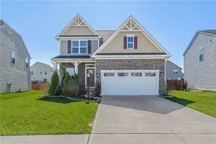 1040 Baywood Dr, Fairborn, OH 45324 - Photo 1