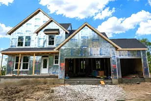 181 Farmstead Blvd, Springboro, OH 45066 - Photo 1