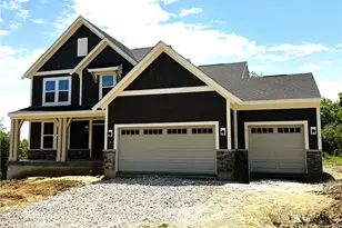 181 Farmstead Blvd, Springboro, OH 45066 - Photo 1
