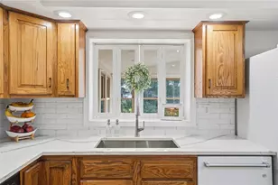 220 N Garber Dr, Tipp City, OH 45371 - Photo 11