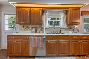 1544 Wedgewood Dr, Fairborn, OH 45324 - Photo 3