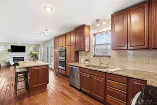 2275 Bluewing Dr, Beavercreek, OH 45431 - Photo 11