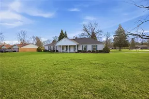 6920 Eastpoint Ct, Washington Twp, OH 45459 - Photo 3